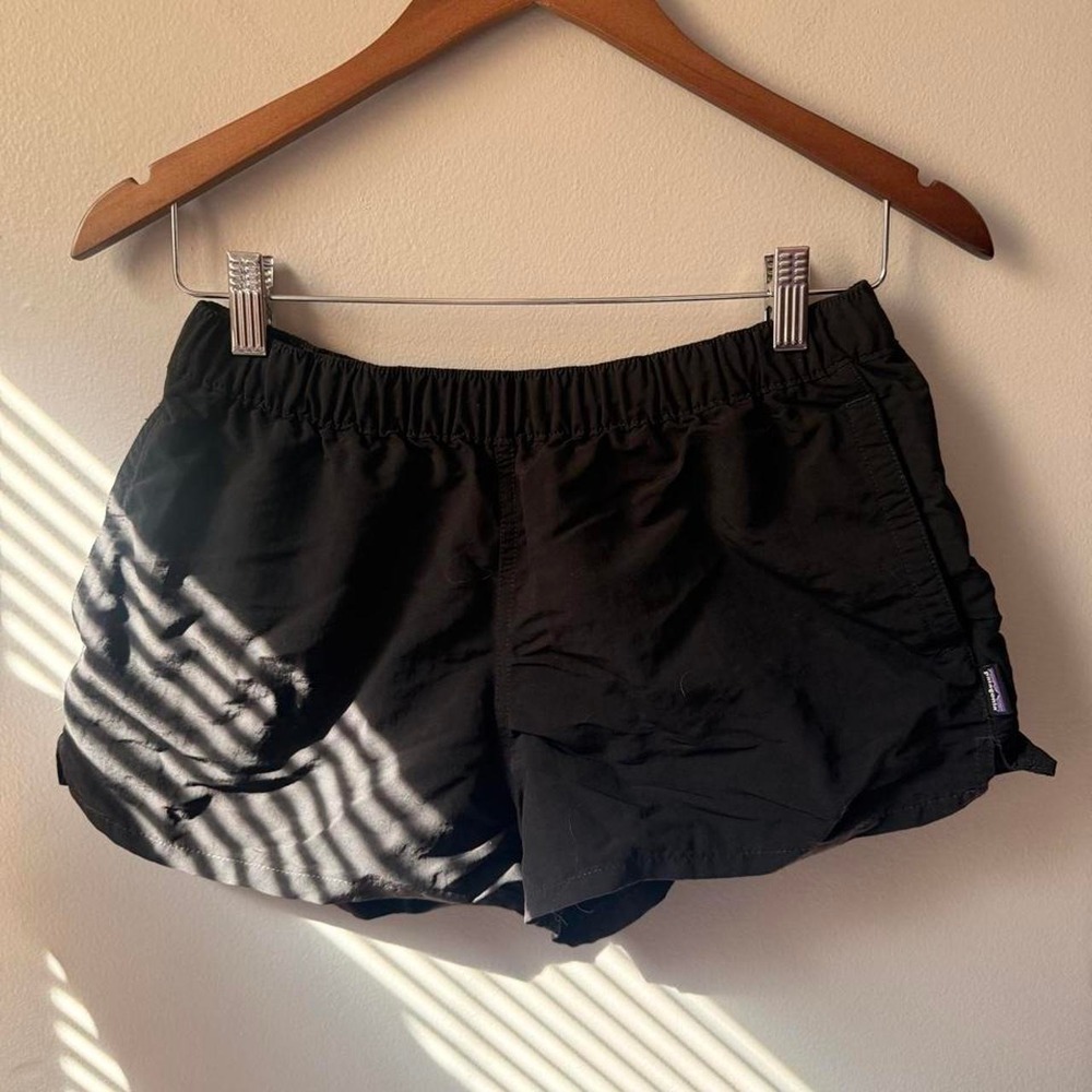 Patagonia Barely Baggies in Black Size M